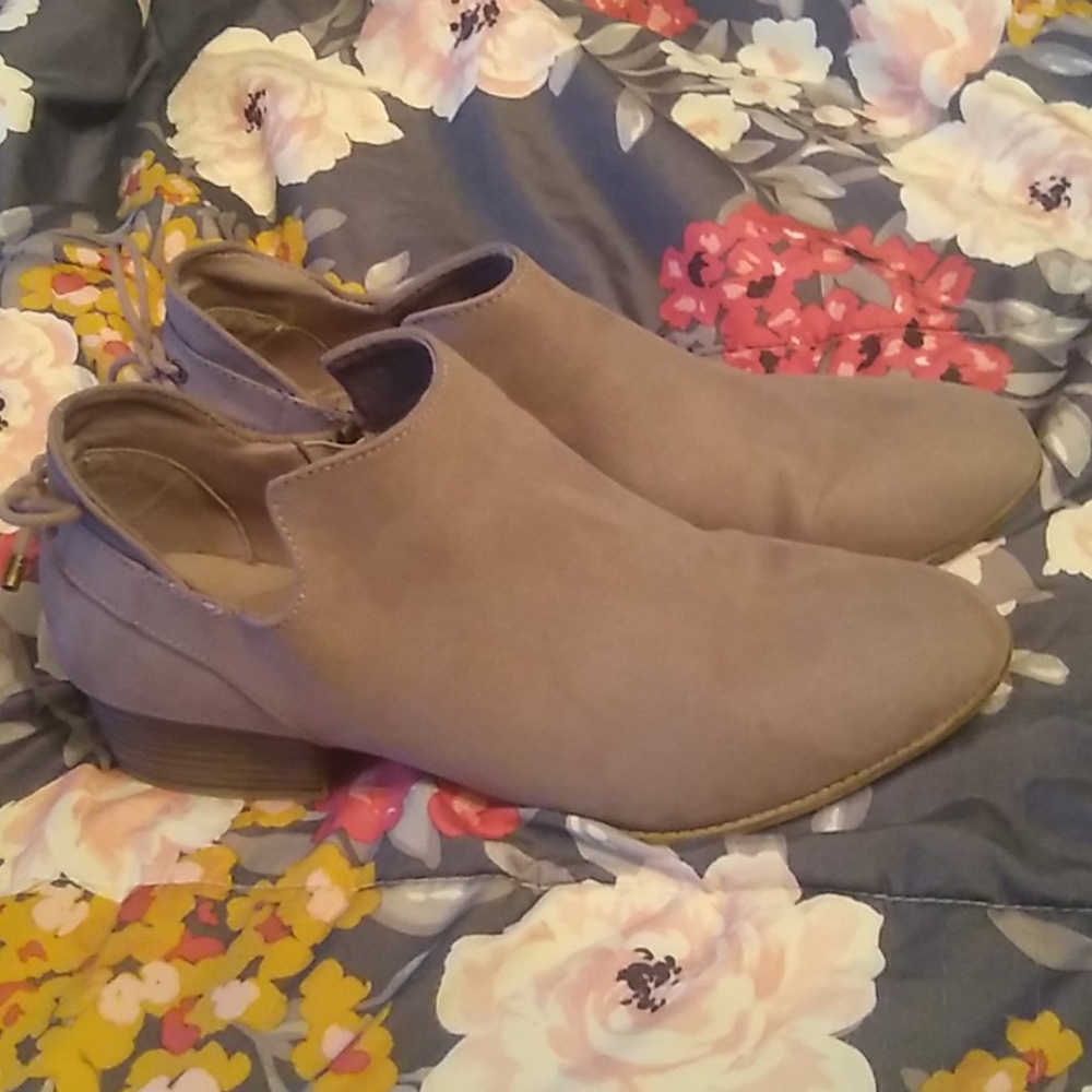 Women's boots